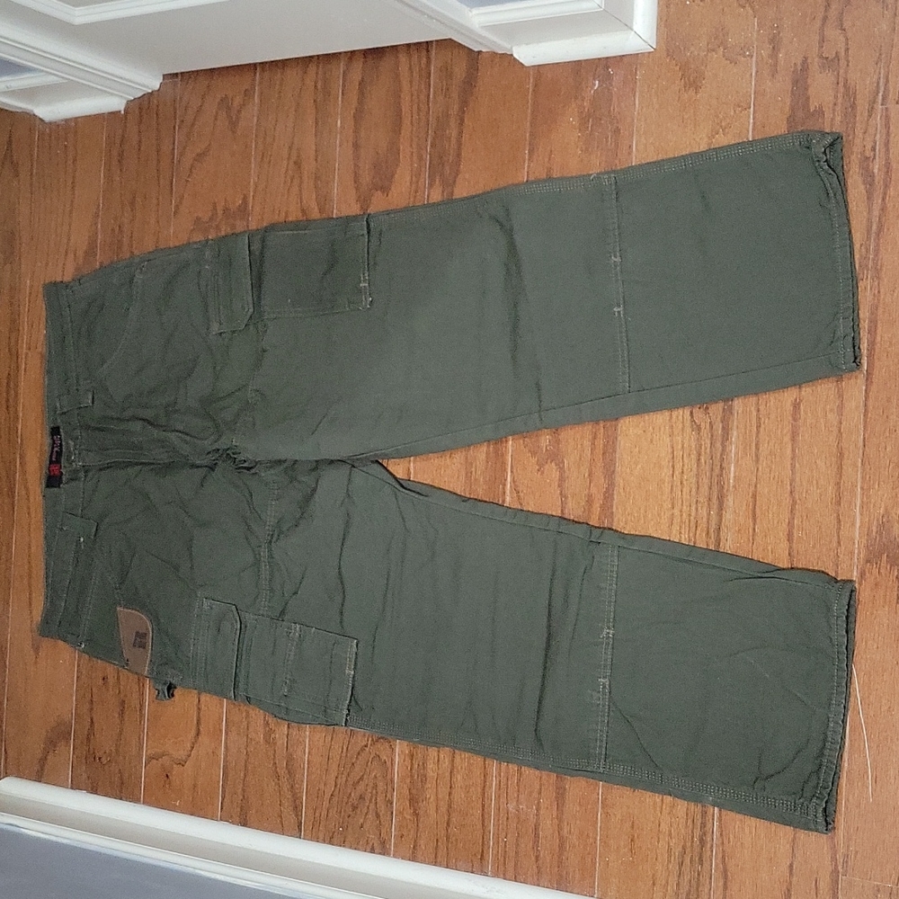 Men's Wrangler ripstop flannel lined workwear pants. 36x32. Hunter green